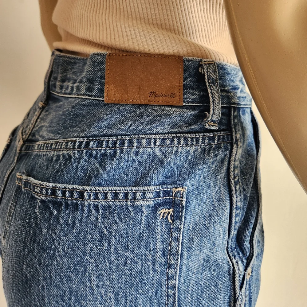 Madewell | Pieced Barrel-Leg Jeans - Picture 10 of 16